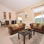 Private Pool Villa, 8 Guests